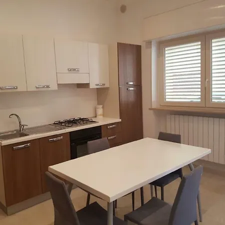 Apartment Lungomare Da 6/8 Posti Letto *