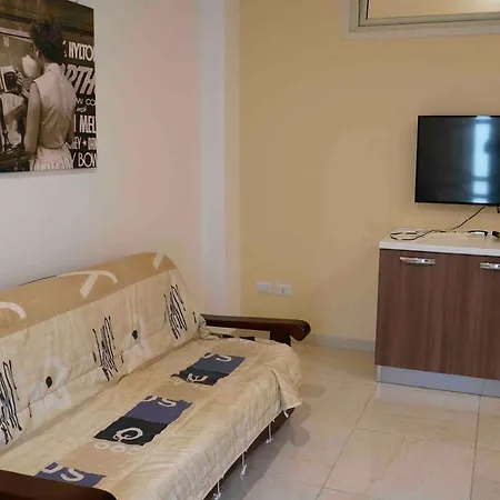 Lungomare Da 6/8 Posti Letto غالّيبولي